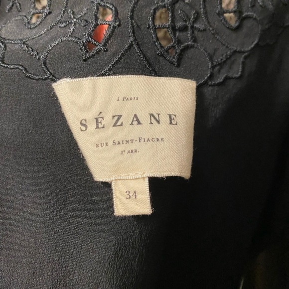 Sezane 100% Silk classic cami!Black easy go with anything! Sexy casual comfy ! - Picture 2 of 2